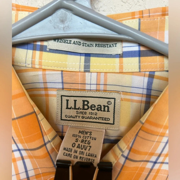 LL Bean Wrinkle/Stain Resistant 100% Cotton Button Down Shirt - Picture 3 of 5